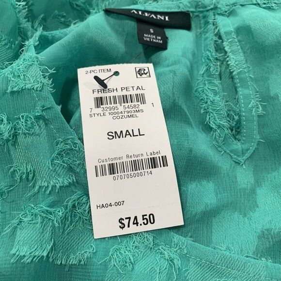Alfani Turquoise Eyelash Top w/Cami Small NWT - Picture 5 of 7